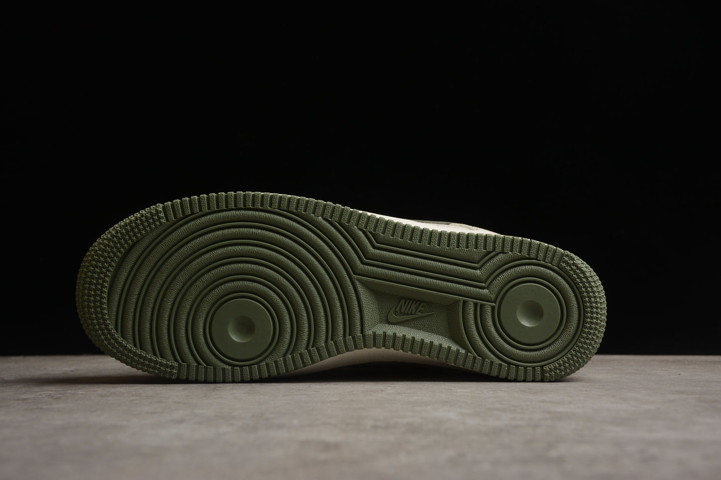 Nike Air Force 1 SU0220-009