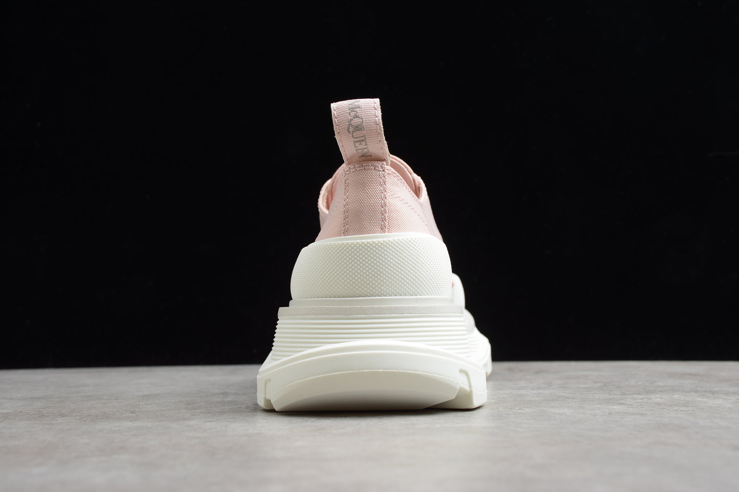 Alexander McQueen 26