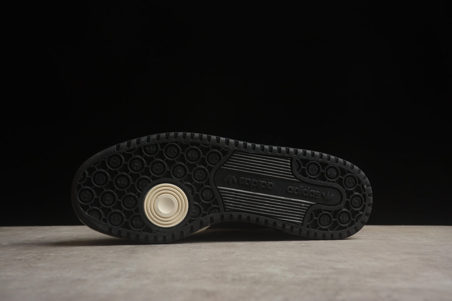 Adidas Forum 84 Low IG3901