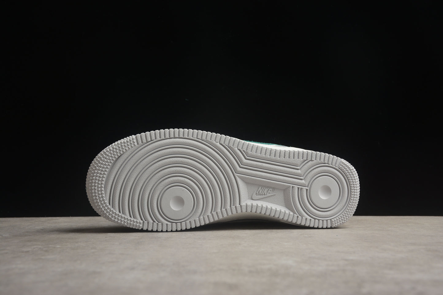 Nike Air Force 1 HF0012 100
