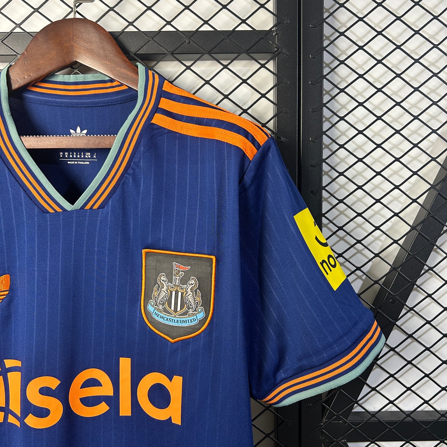 Newcastle United 2025/26 Thirt