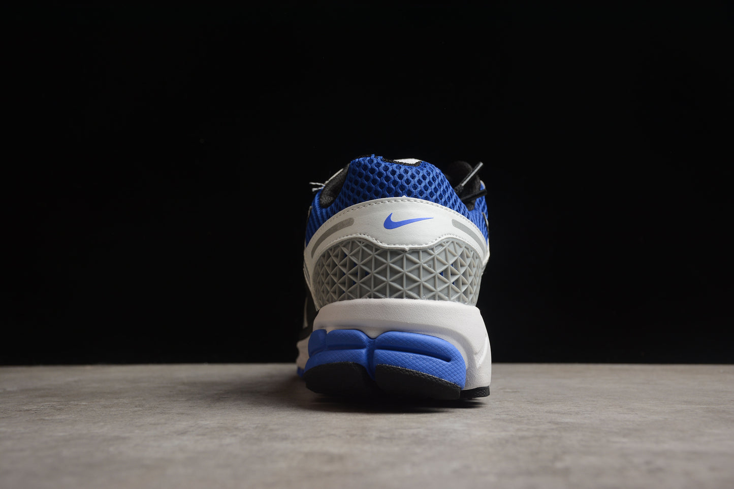 NIKE Zoom Vomero 5 C11684 100