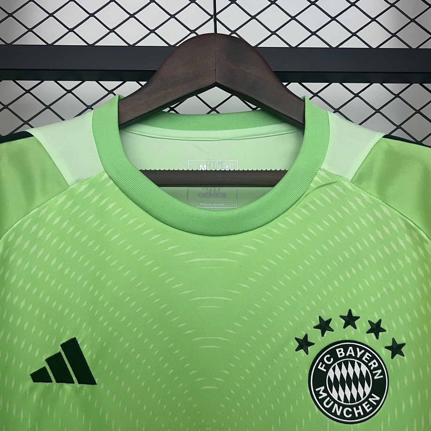Bayern Munich 2025/26 Home Portero