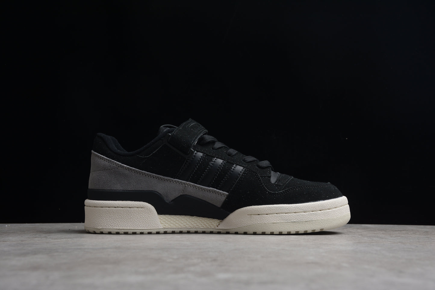 Adidas Forum 84 Low Q46366