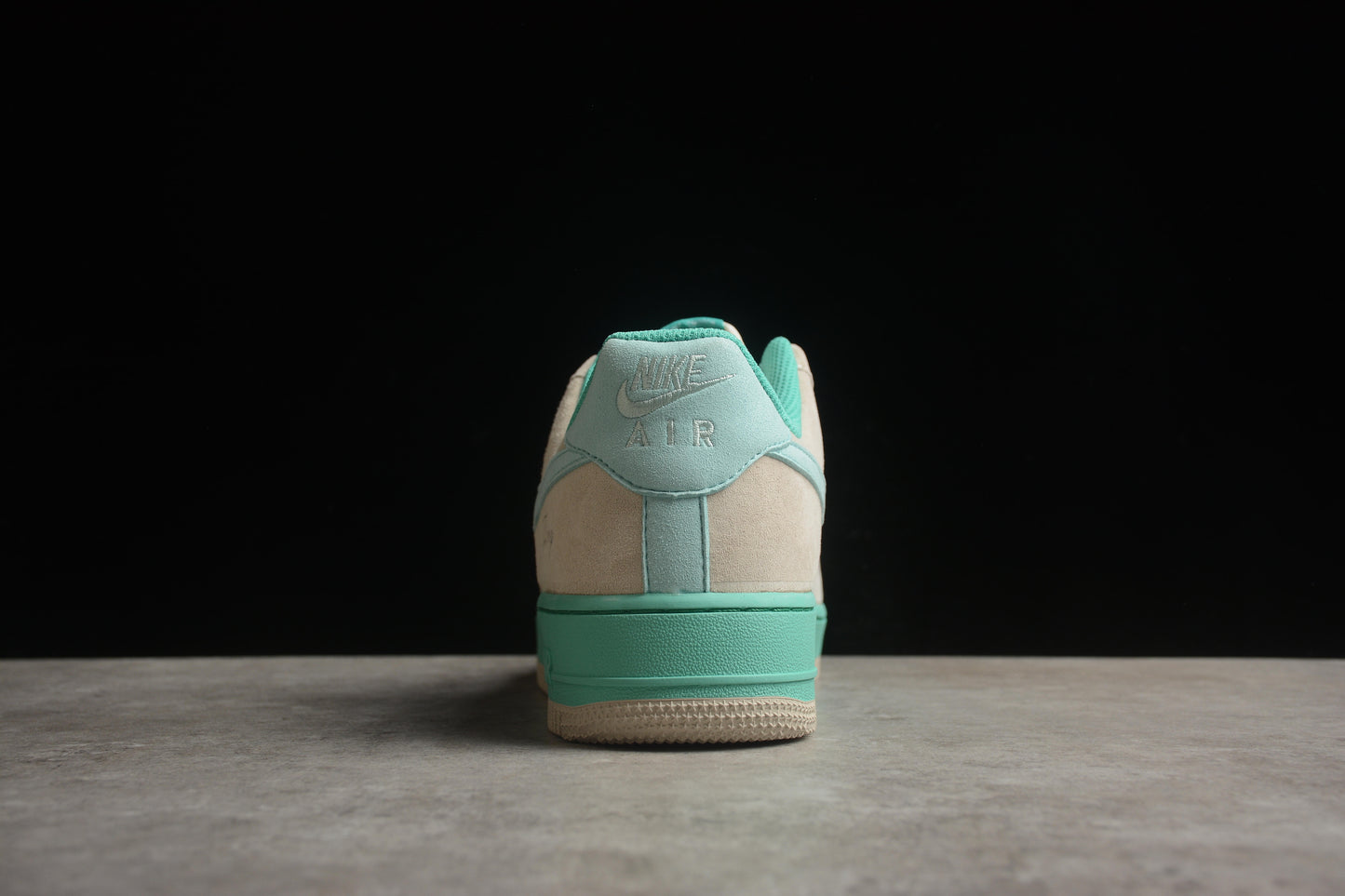 Nike Air Force 1 DZ1382 222