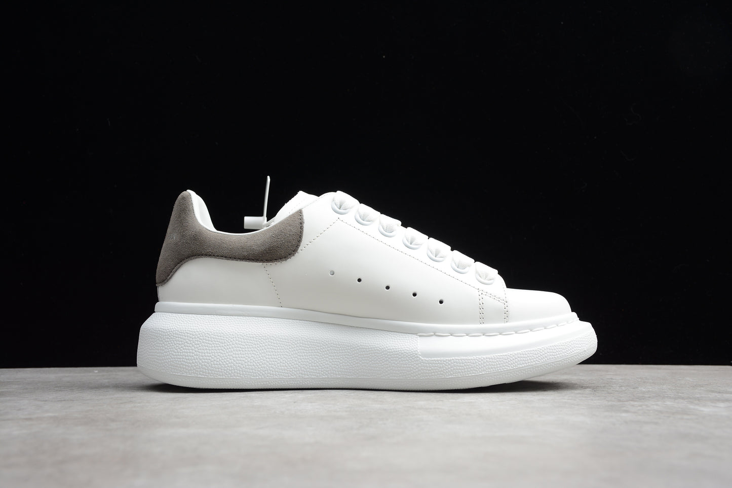 Alexander McQueen 22