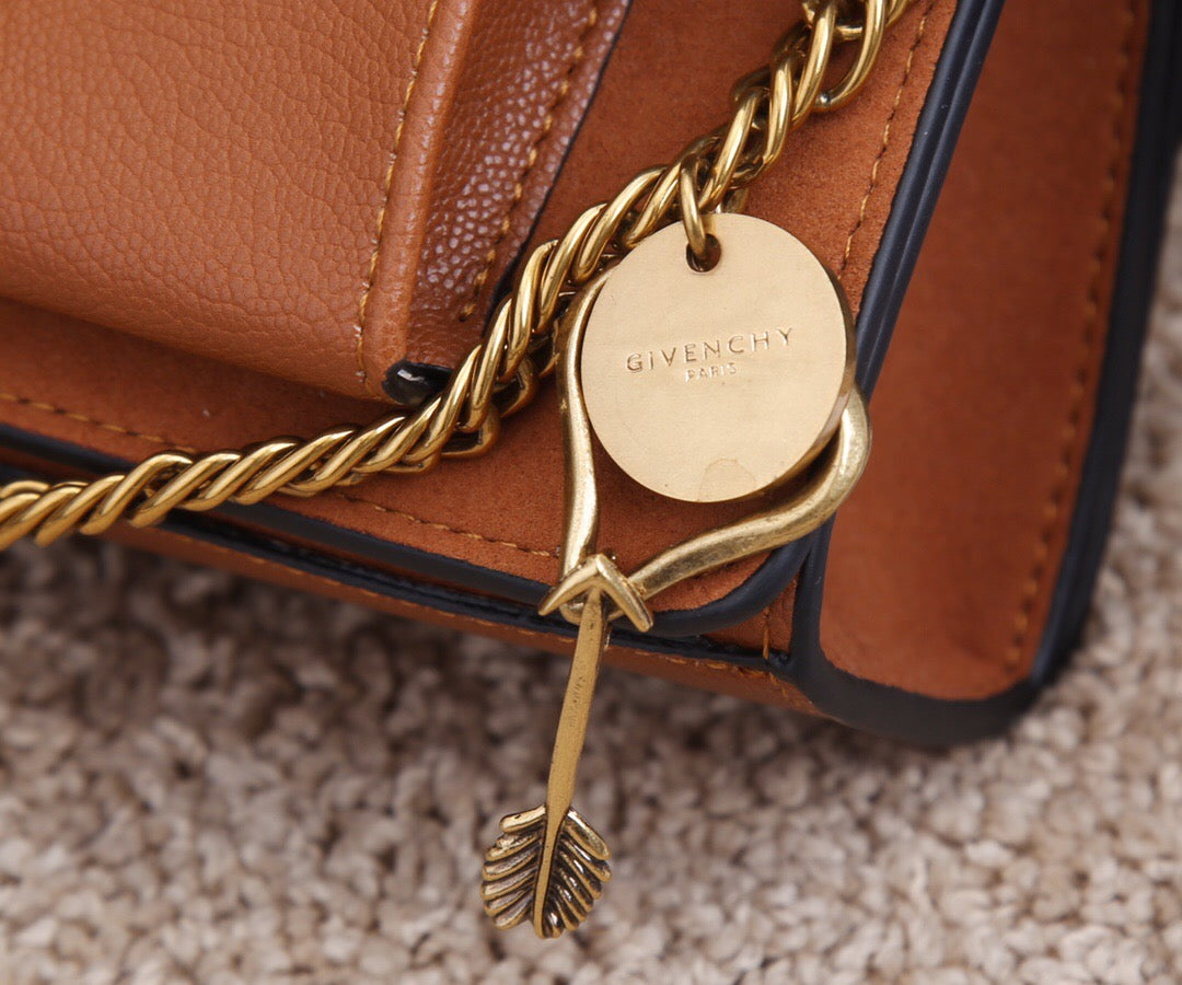 Bolso GV3 Givenchy Castaño