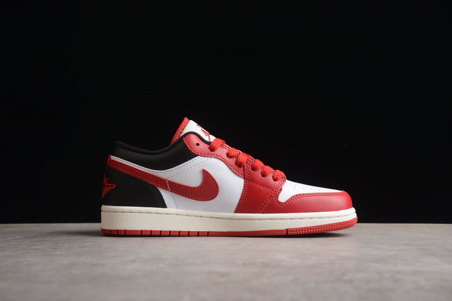 Nike Air Jordan 1 Low DC0774-160