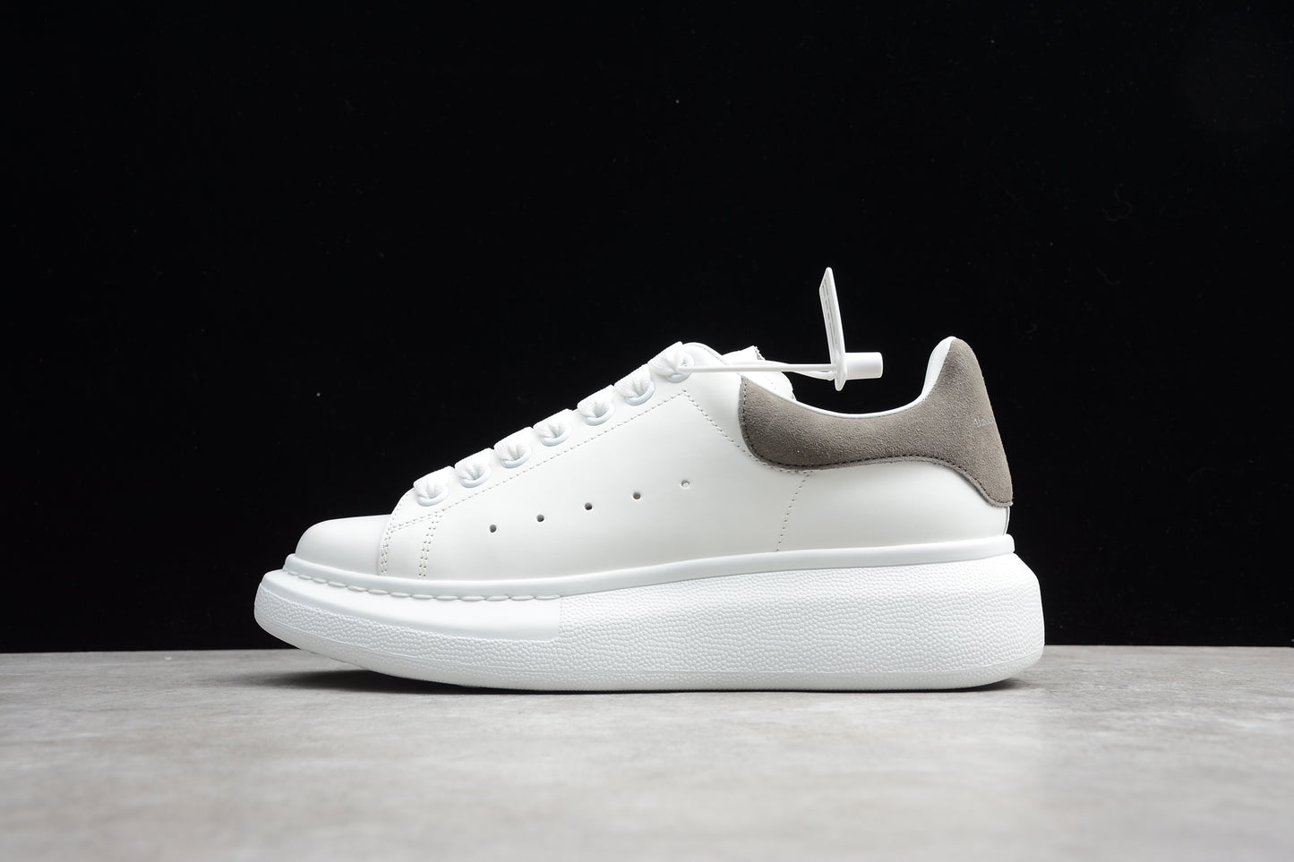 Alexander McQueen 22