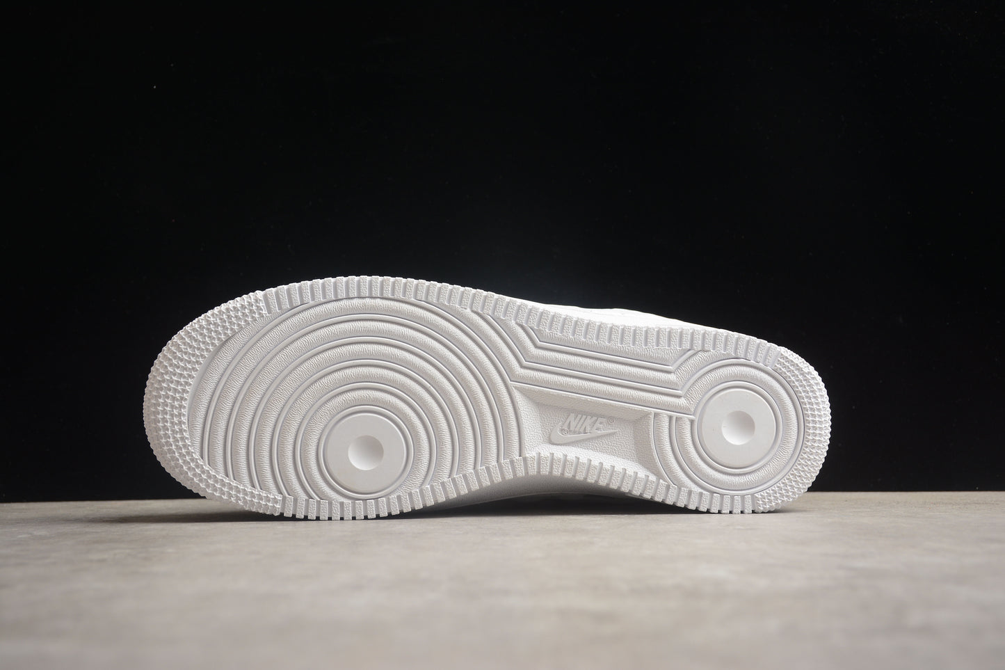 Nike Air Force 1 DZ3674-100