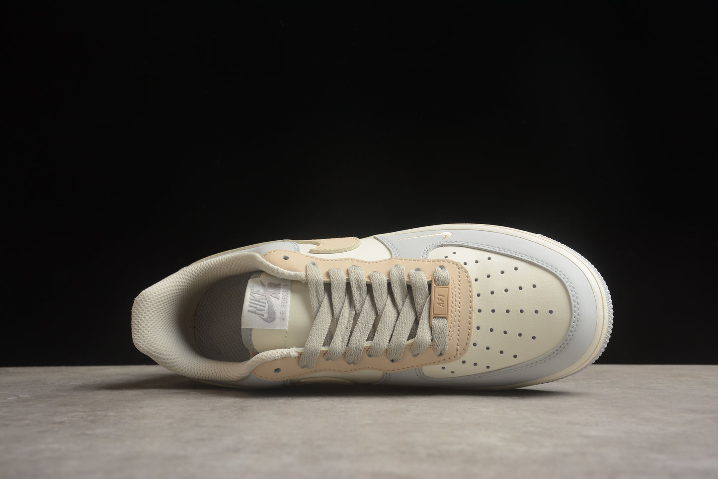 Nike Air Force 1 DB3301-111