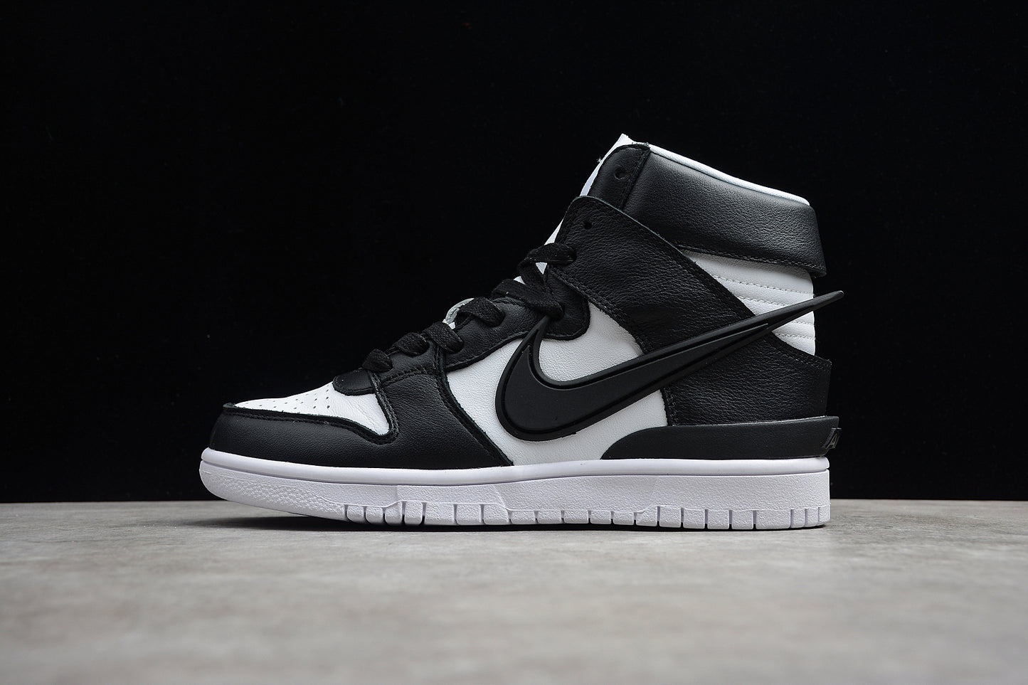 Nike Dunk High CU7544-001