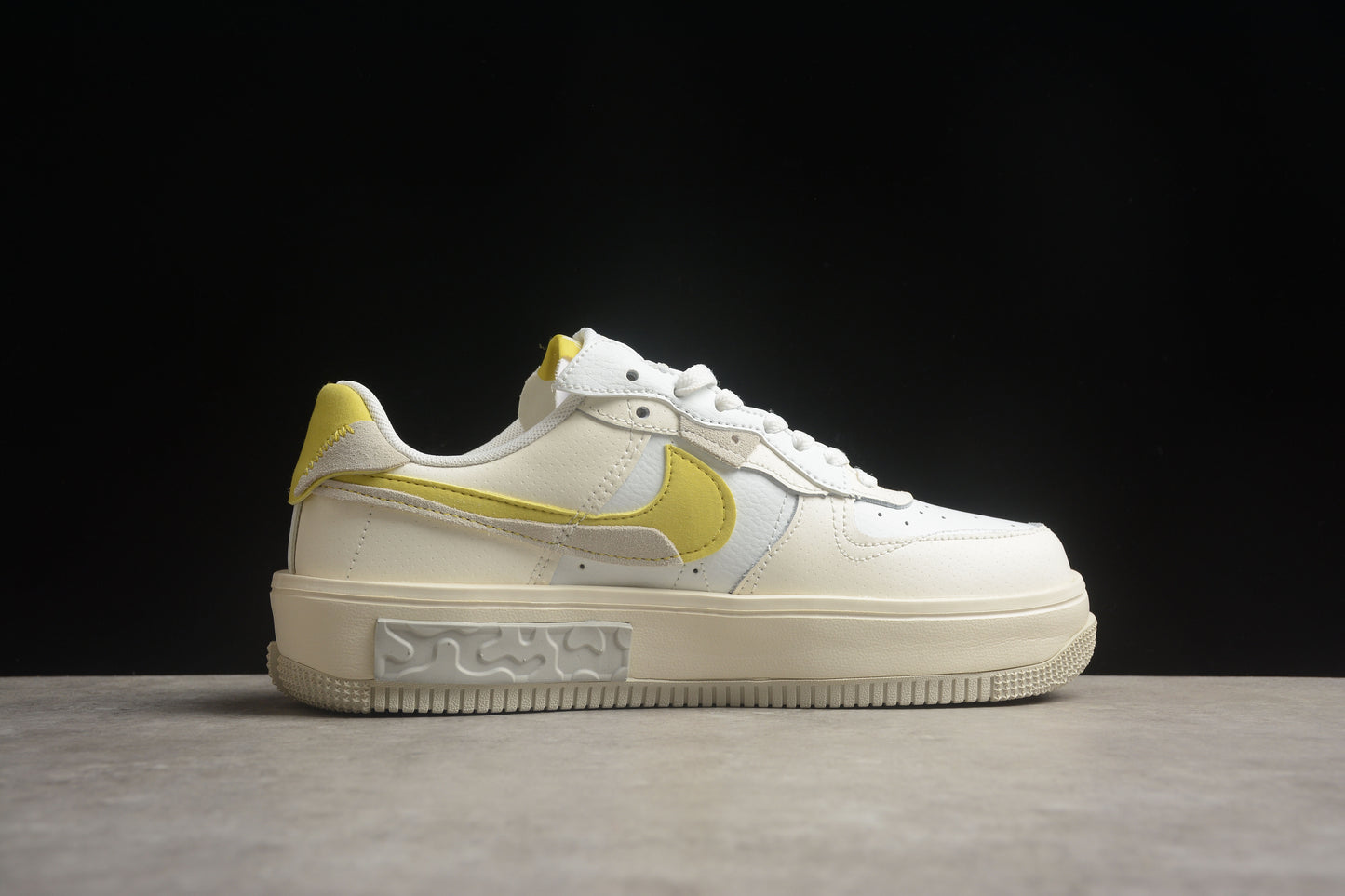 Nike Air Force 1 DV6984-100