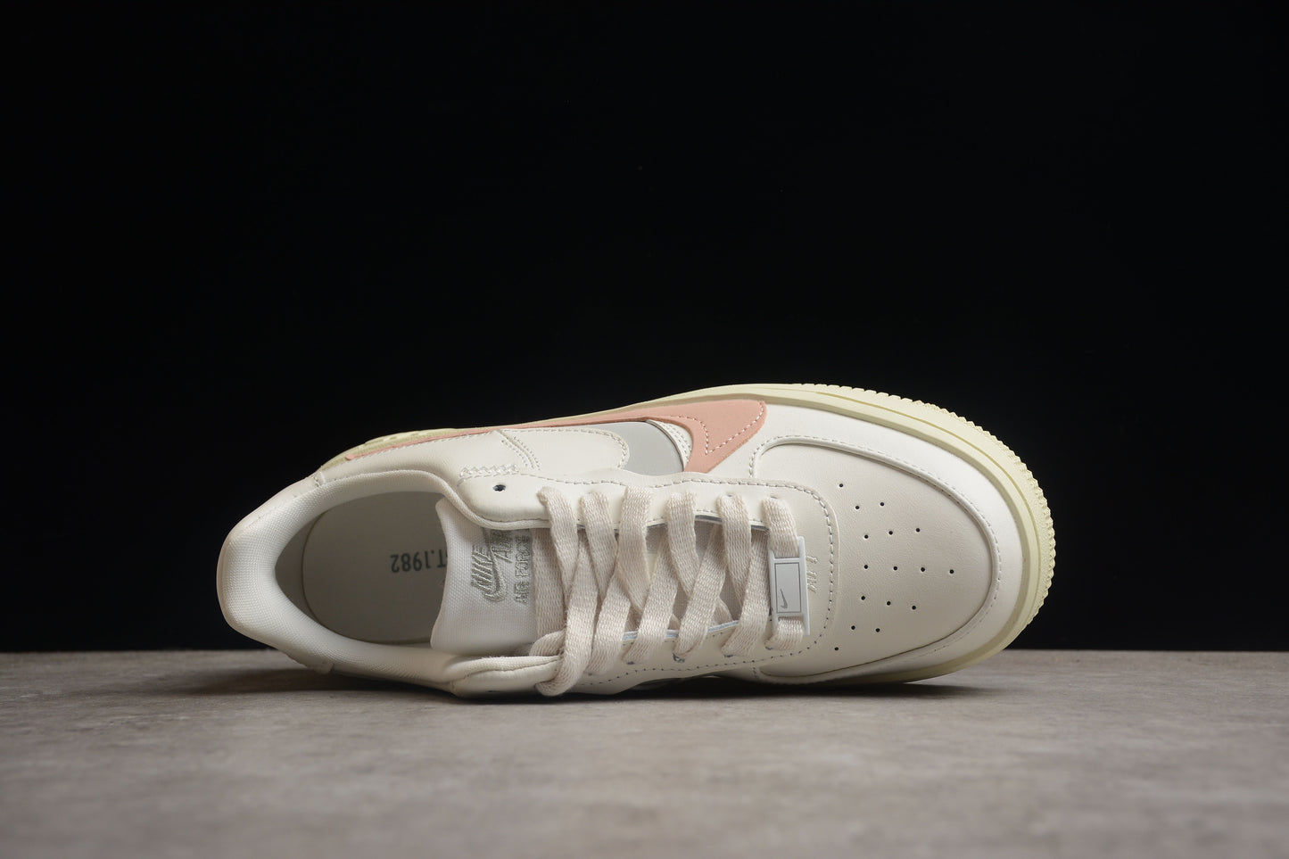 Nike Air Force 1 DJ9946 104