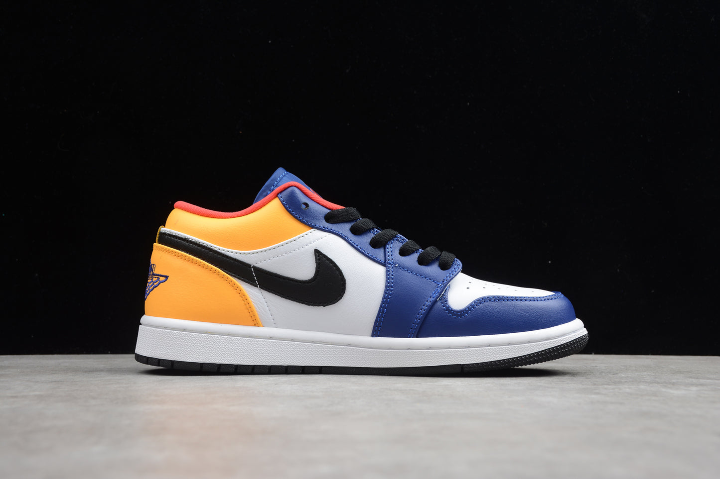 Nike Air Jordan 1 Low 553558-123
