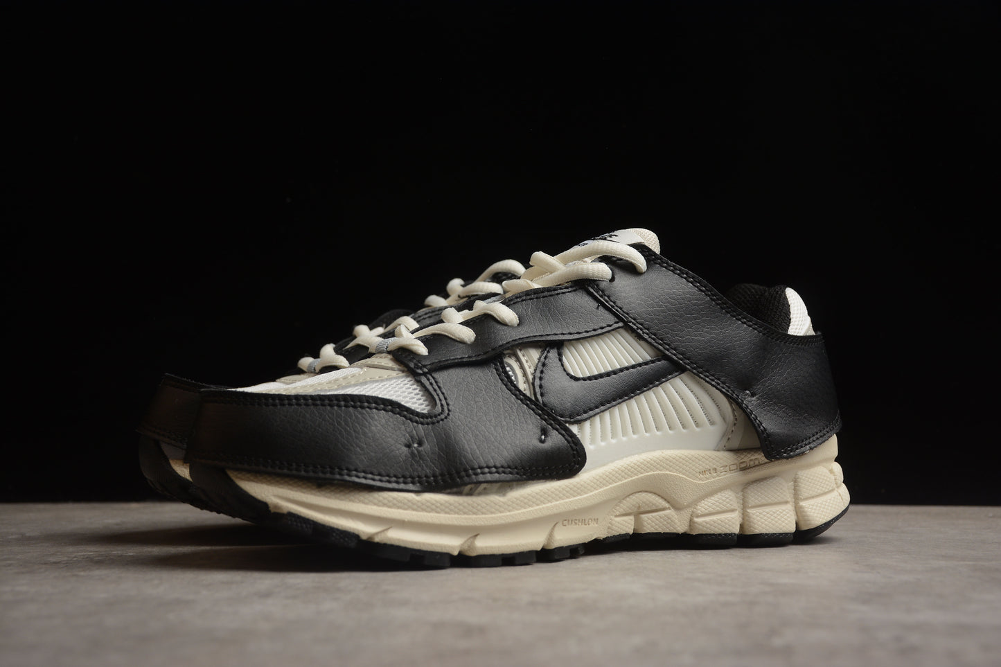NIKE Zoom Vomero 5 FJ5474 133