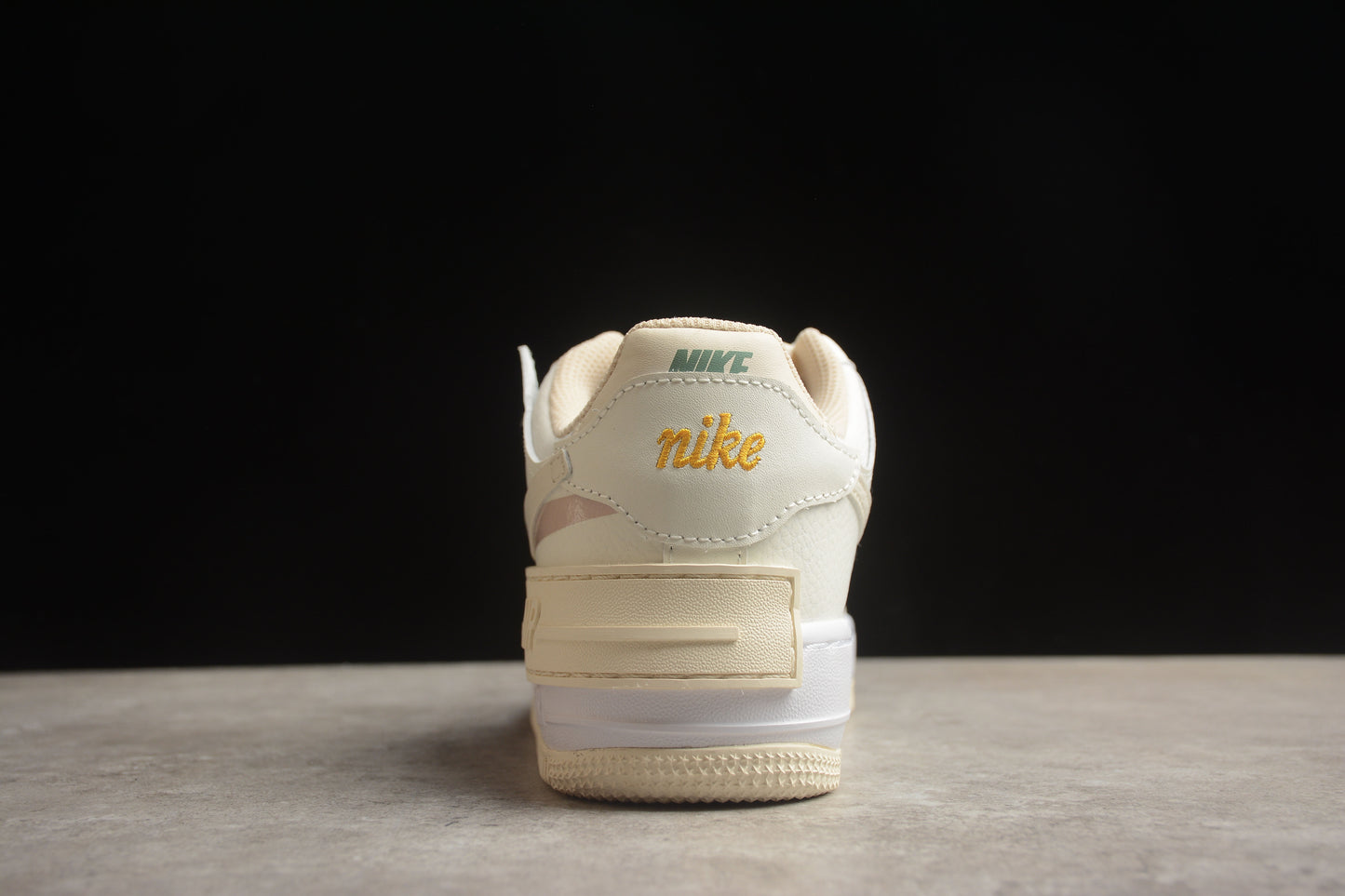 Nike Air Force 1 FQ6871-111