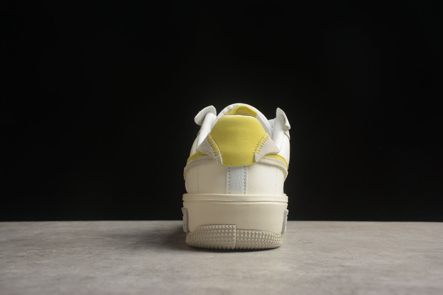 Nike Air Force 1 DV6984-100