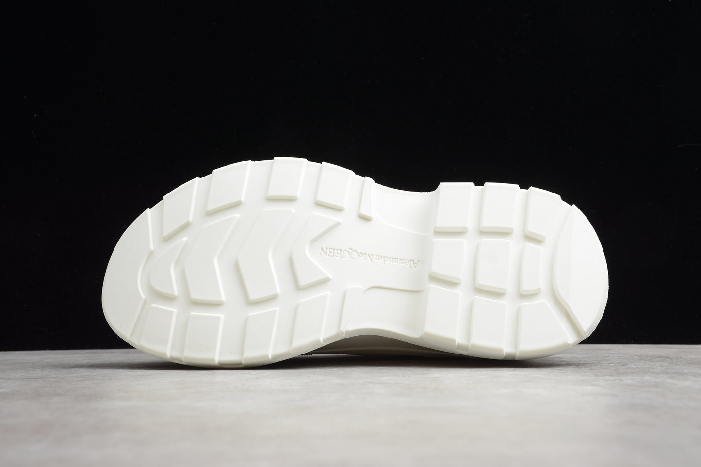Alexander McQueen 27