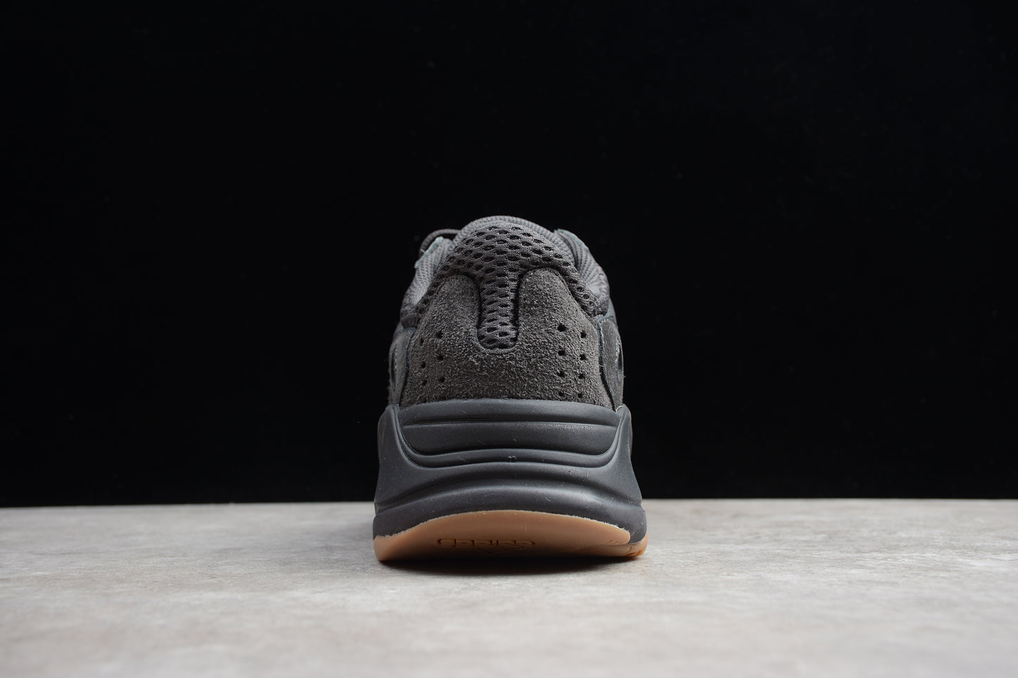 Adidas YEEZY Boost 700 FV5304