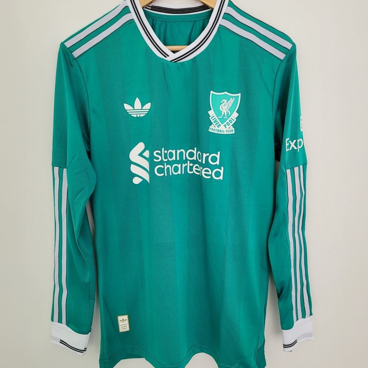 Liverpool 2025/26 Third manga larga