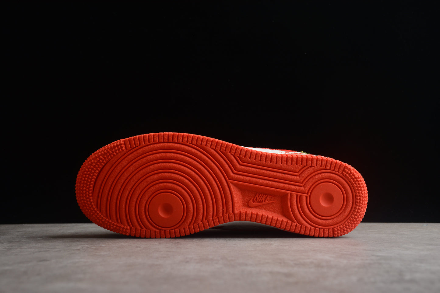 Louis Vuitton x Nike Air Force 1'07 LV8 Low Roja