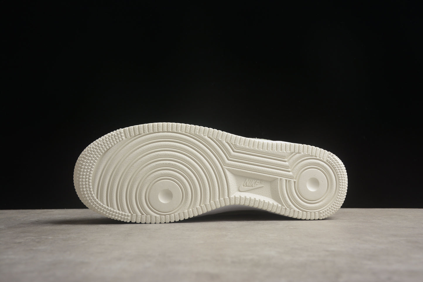 Nike Air Force 1 FZ5052 131