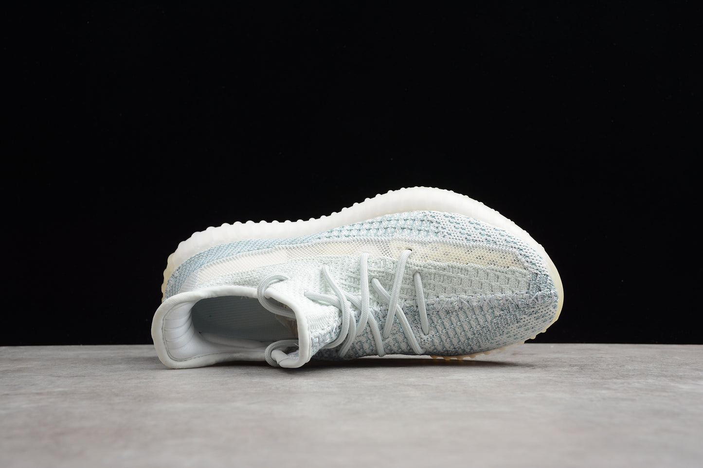 Adidas Yeezy Boost 350V2 FW3043