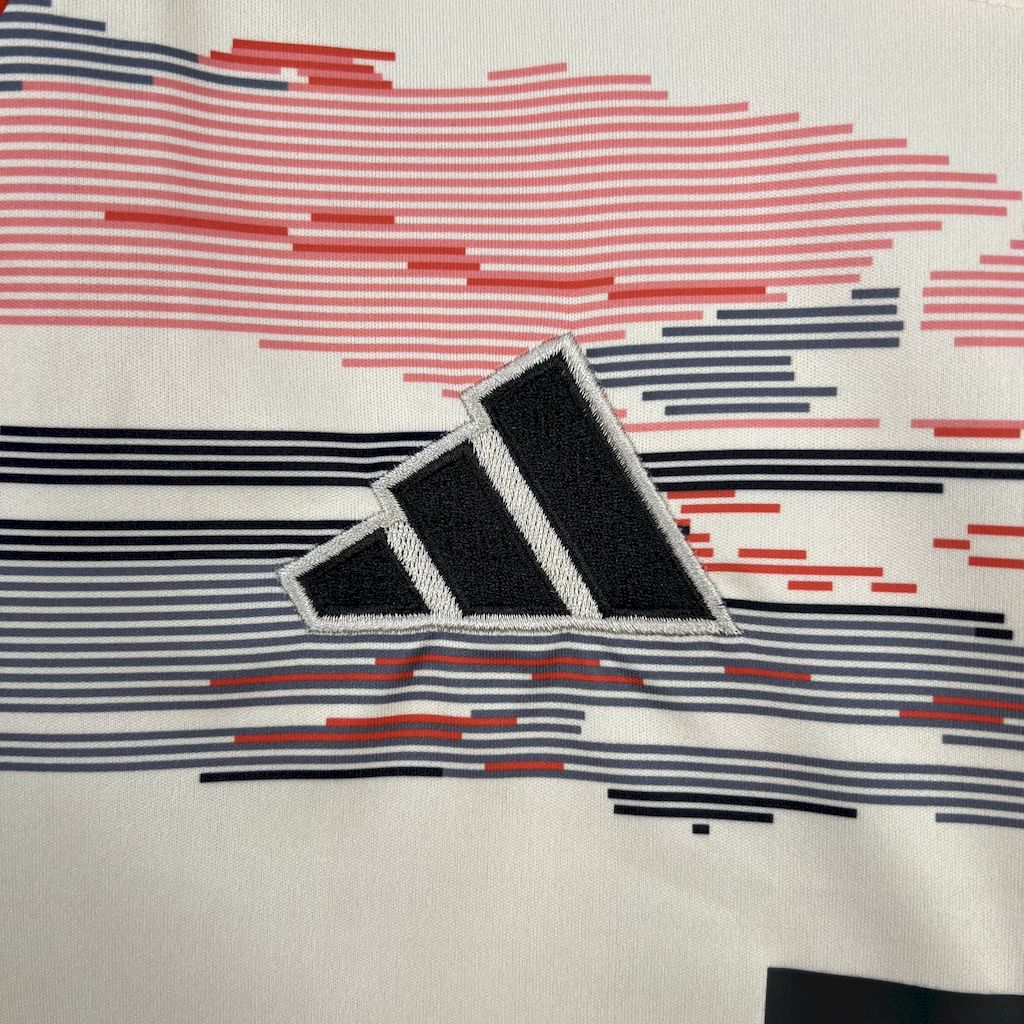 Bayern Munich 2025/26 Away