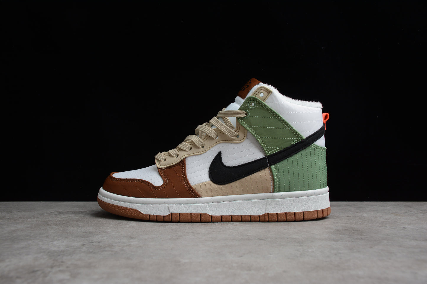Nike Dunk High DN9909-100