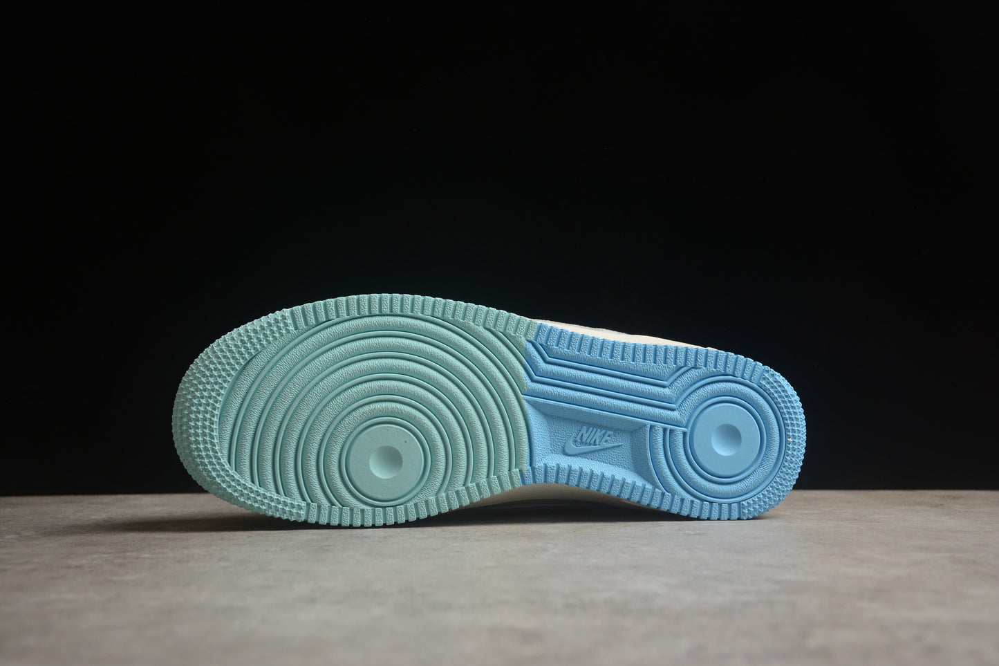 Nike Air Force 1 DB3301-303