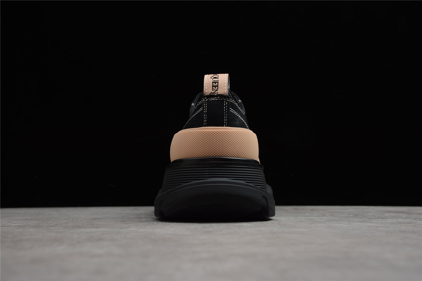 Alexander McQueen 24