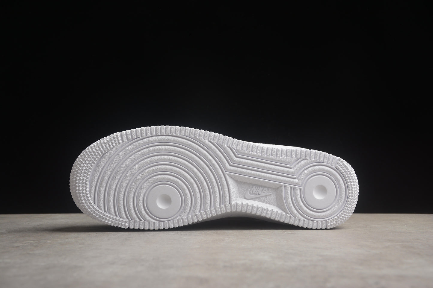 Nike Air Force 1 FN0366-102