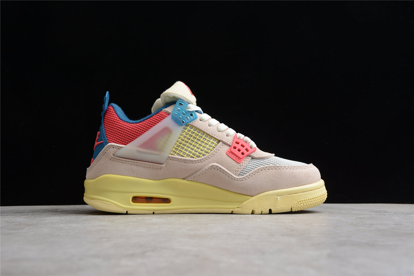 Air Jordan 4 Retro DC9533 800