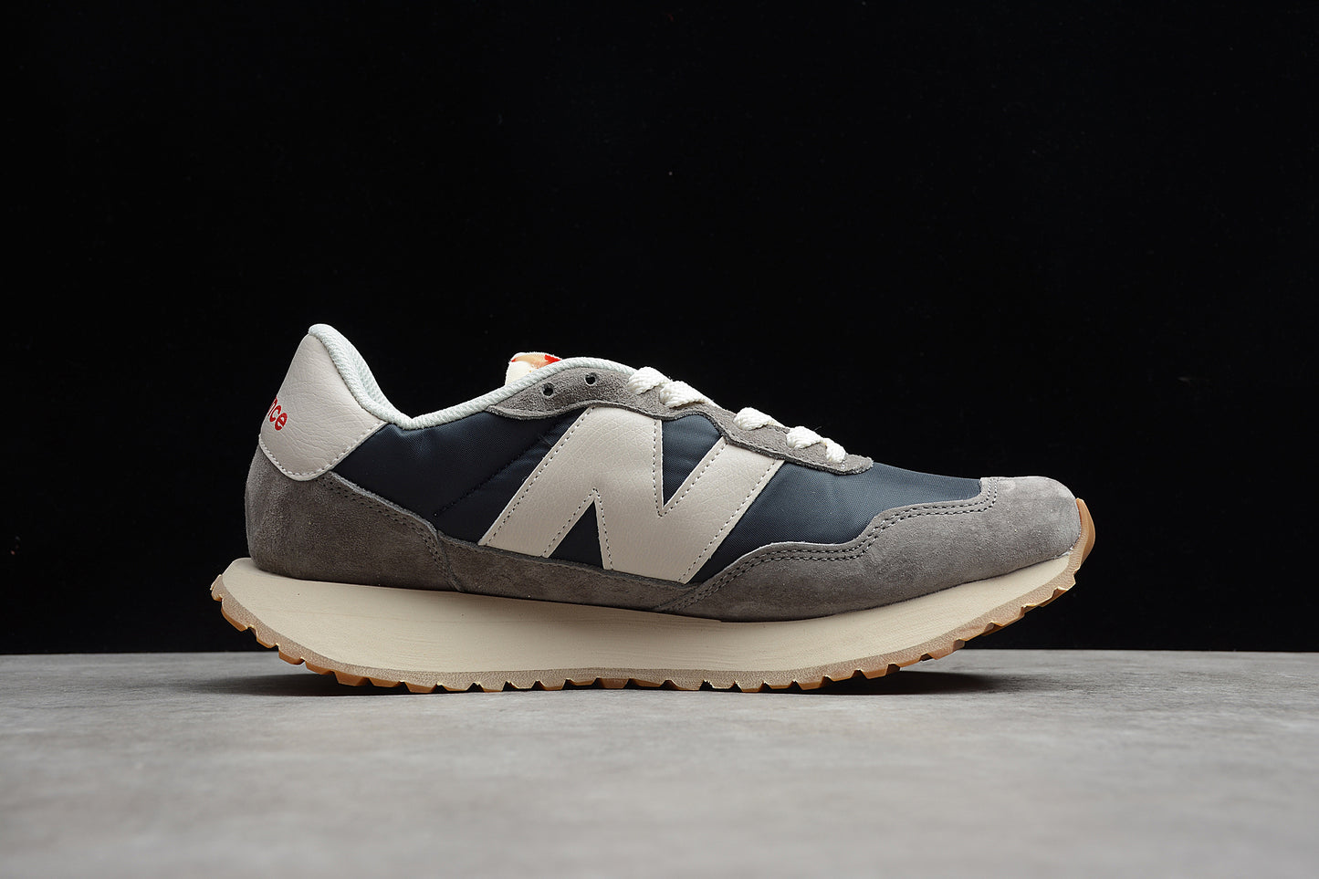 New Balance MS237SC