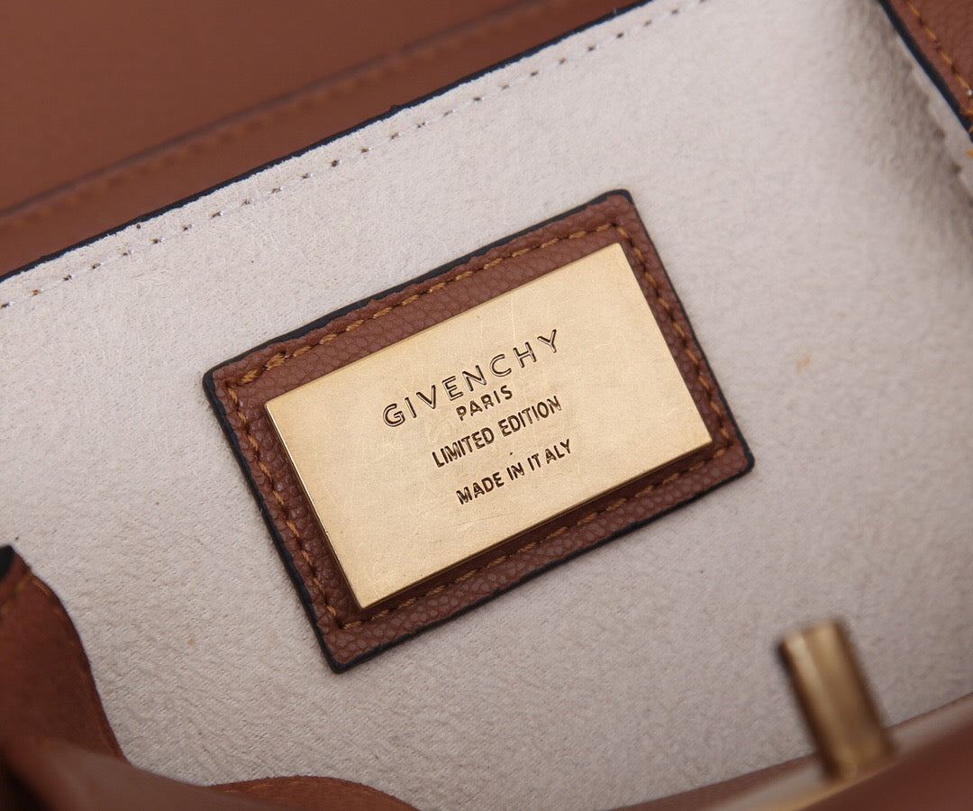 Bolso GV3 Givenchy Castaño