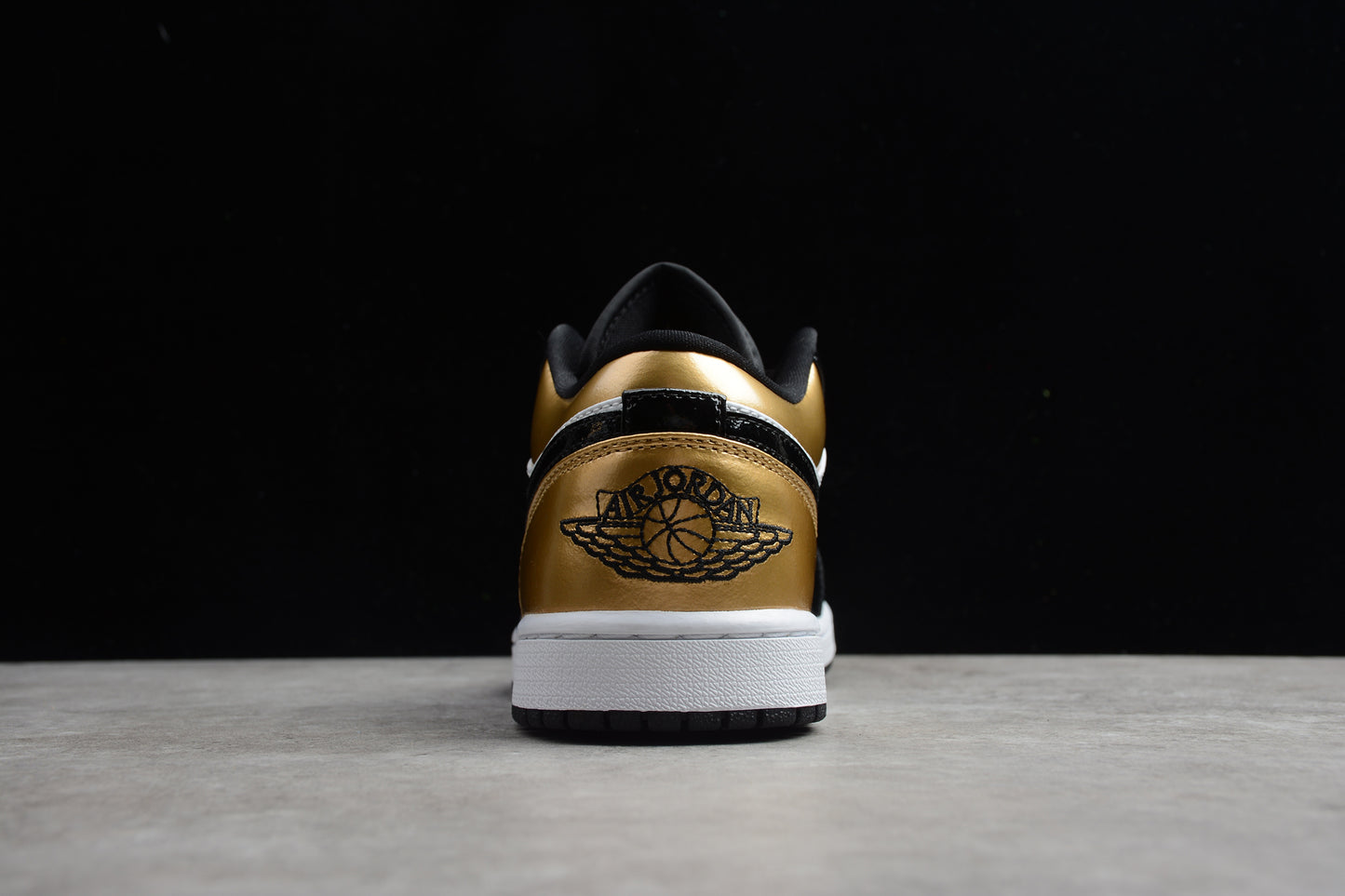 Nike Air Jordan 1 Low CQ9447-700