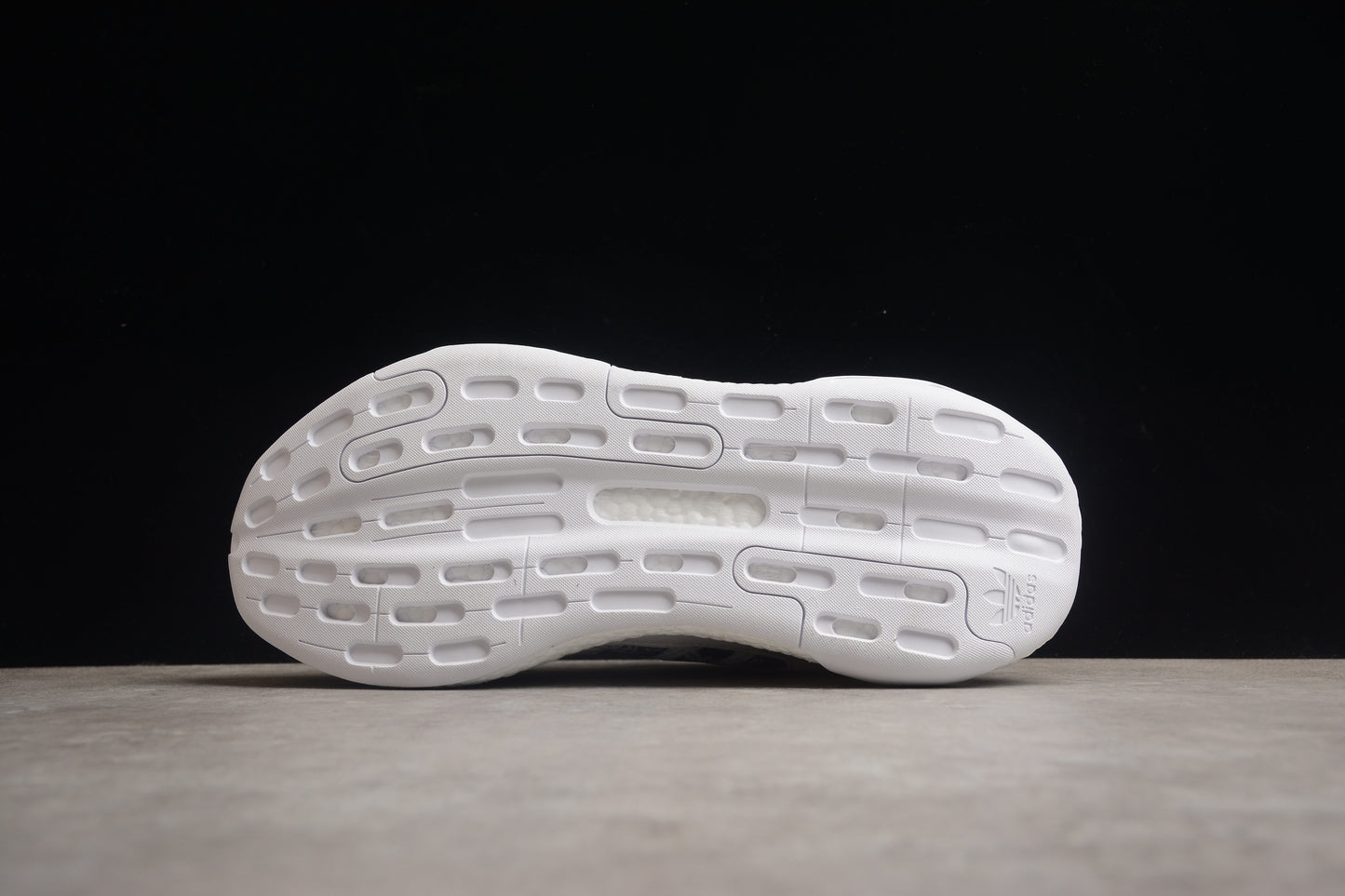 Adidas Day Jogger FY3026