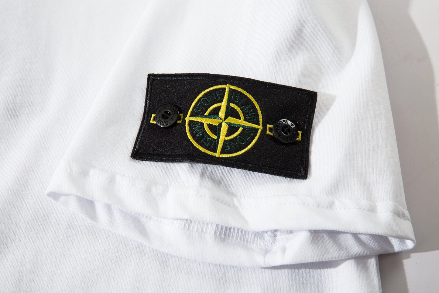 Camiseta Stone Island manga
