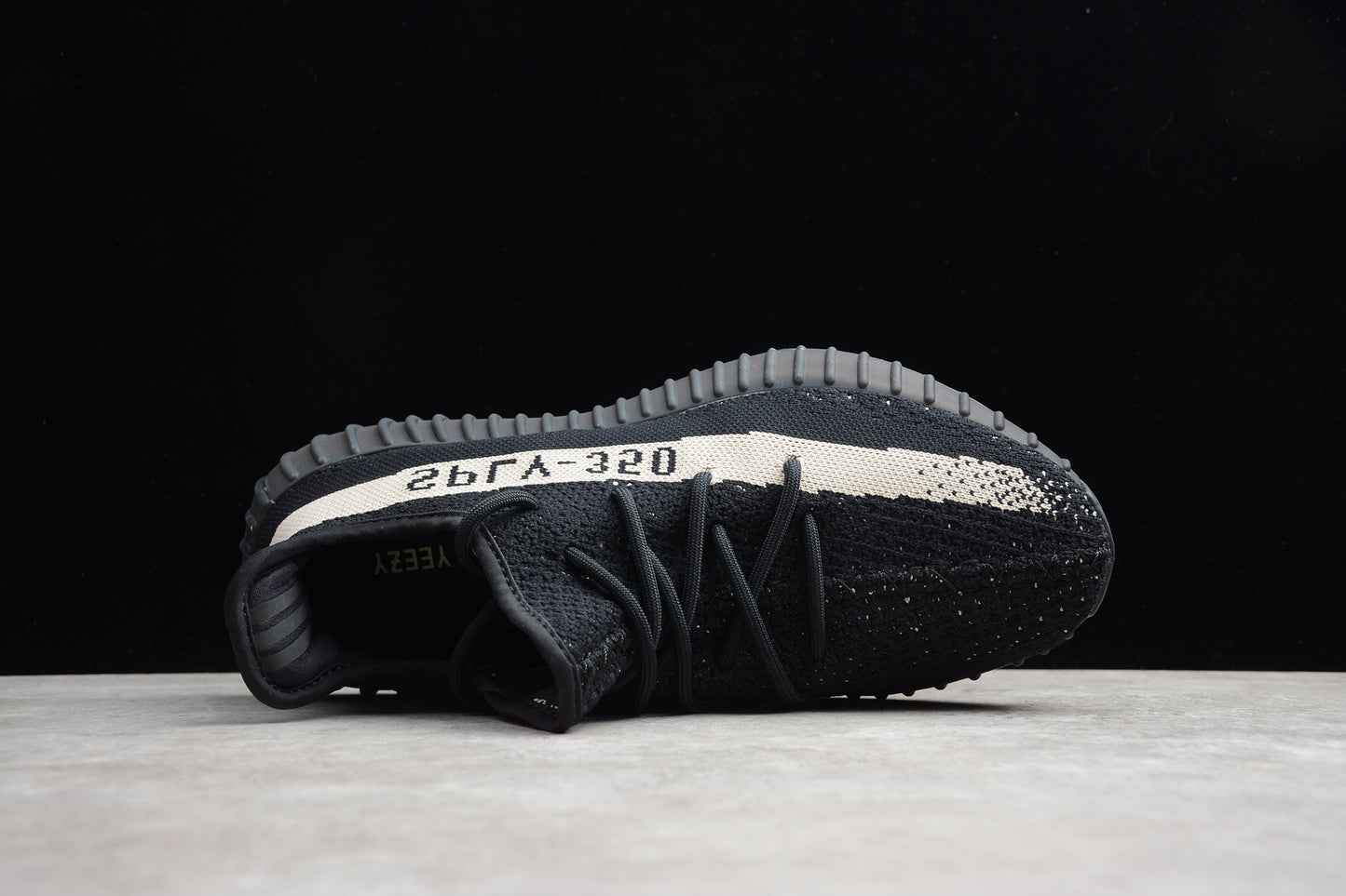 Adidas Yeezy Boost 350V2 BY1604