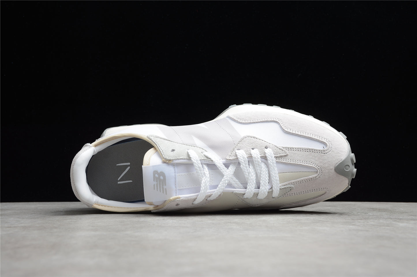 New Balance MS327W1