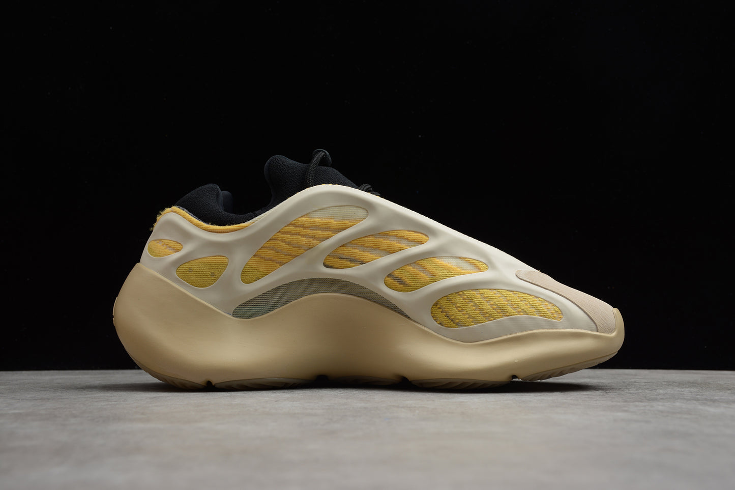 Adidas YEEZY Boost 700 G54853