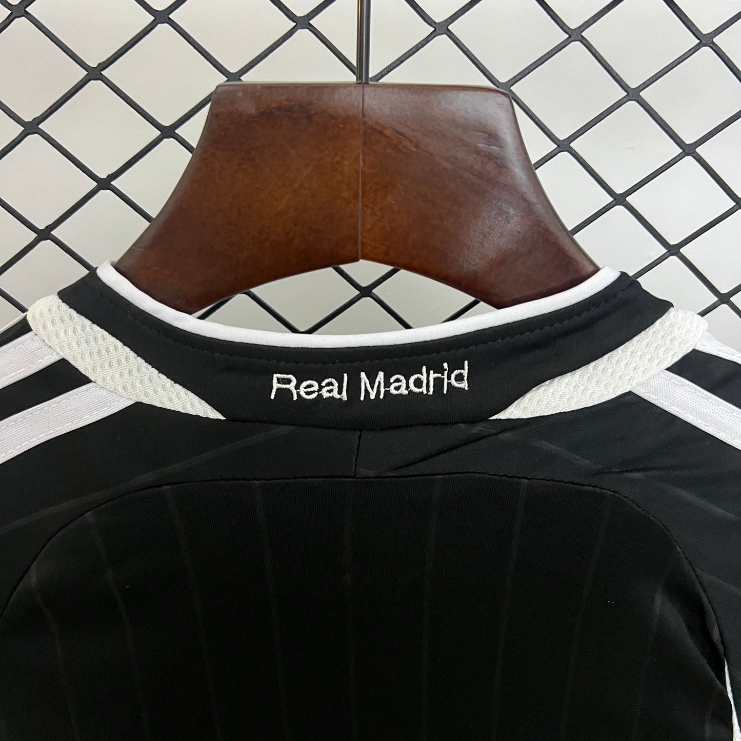 Real Madrid retro 2006/07 Away Kids Version