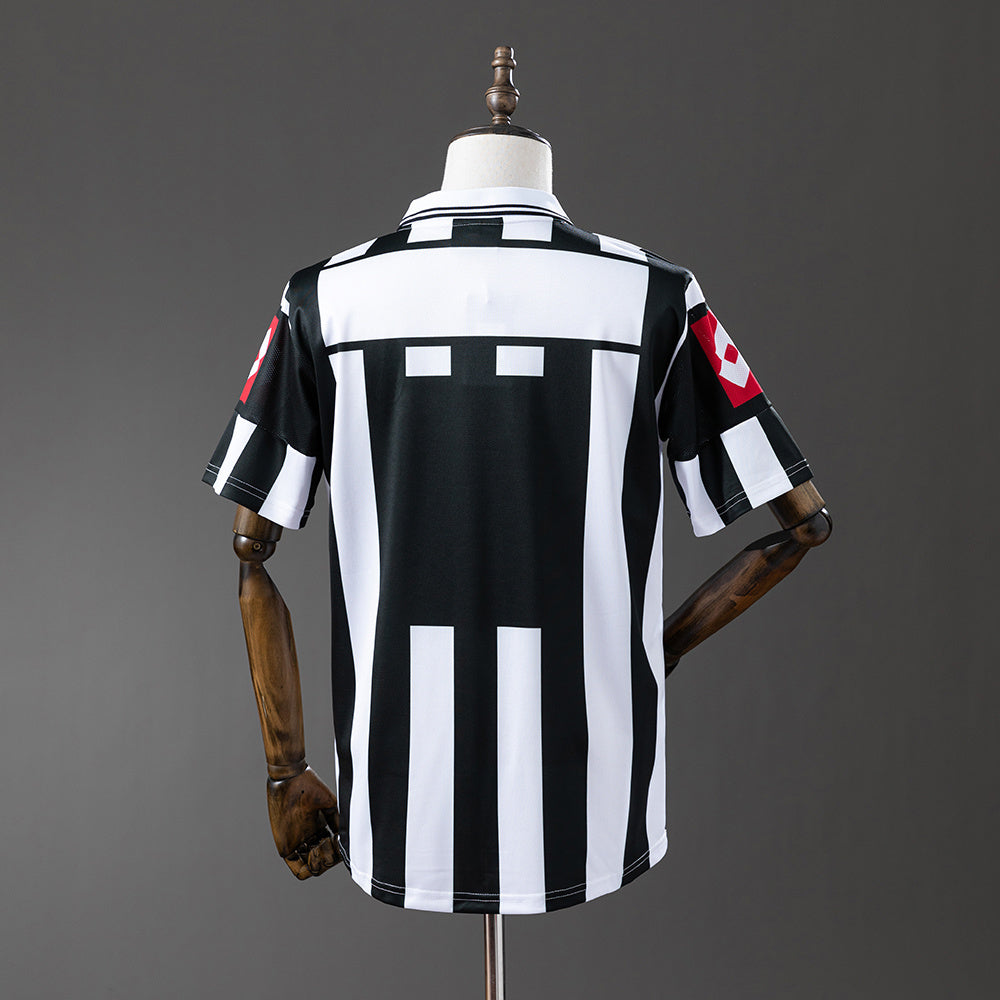 Juventus retro 2001/02 Home