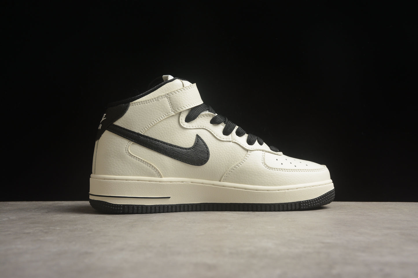 Nike Air Force 1 PA092 308