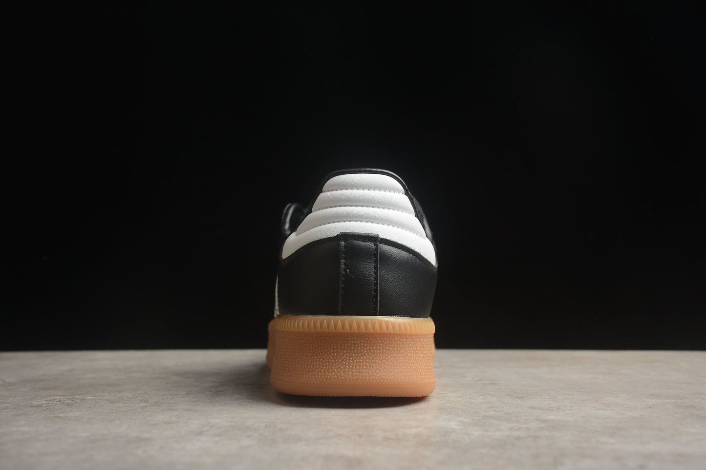Adidas State Series AK IE1379