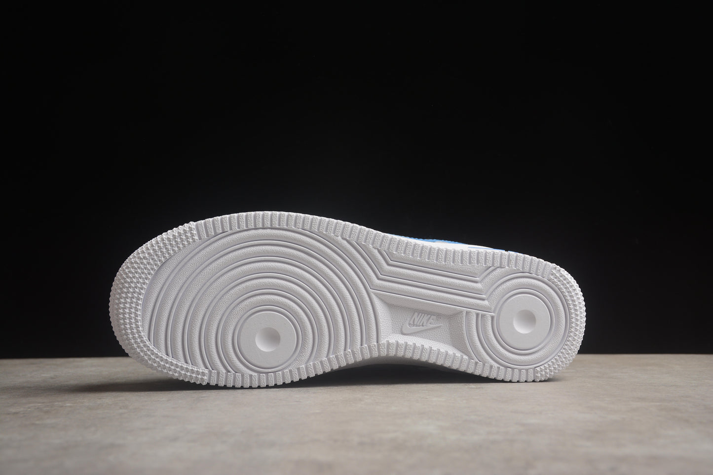 Nike Air Force 1 CW2288-811
