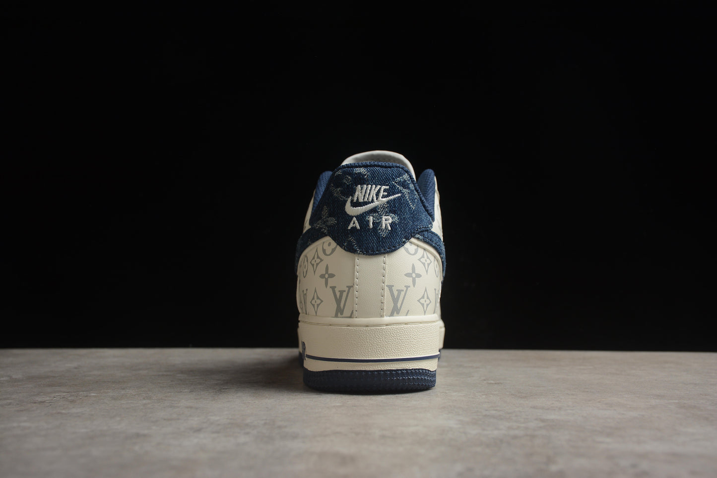 Nike Air Force 1 LU0251-133