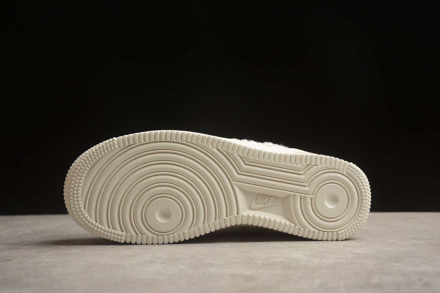 Nike Air Force 1 FJ774 012