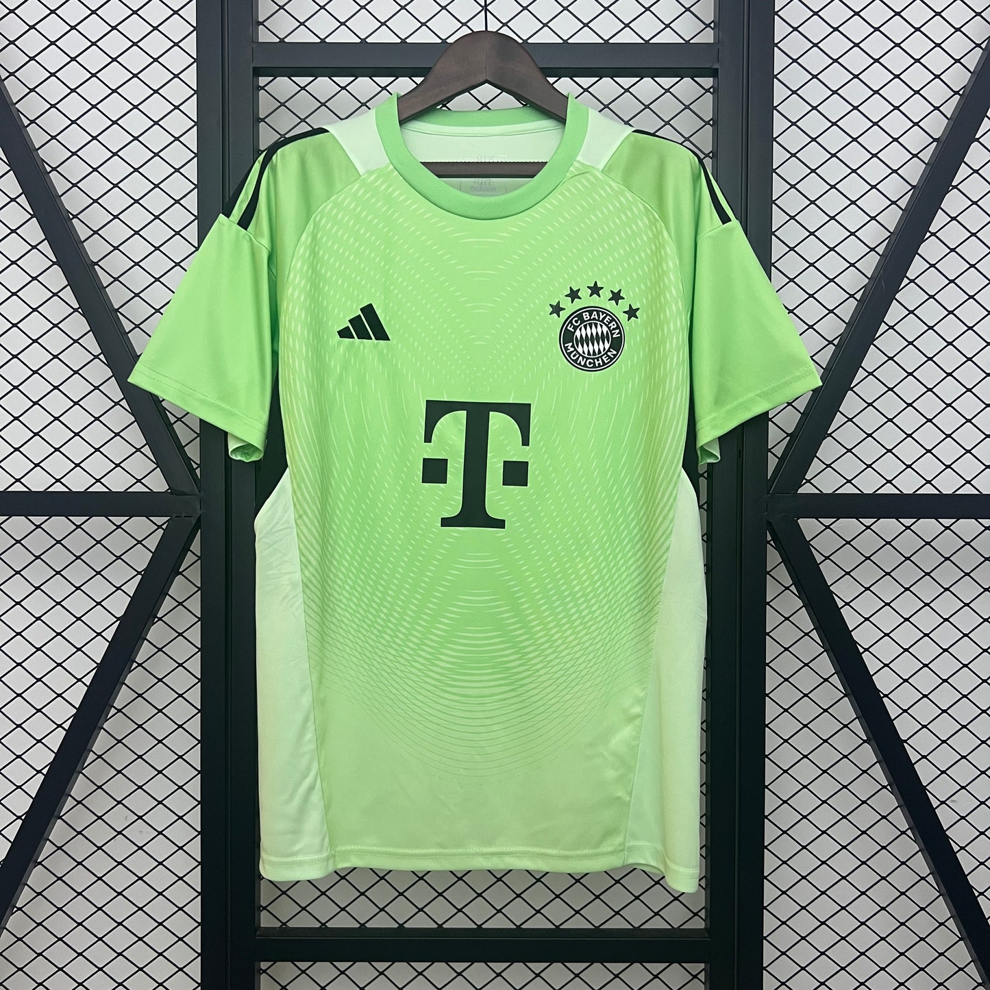 Bayern Munich 2025/26 Home Portero